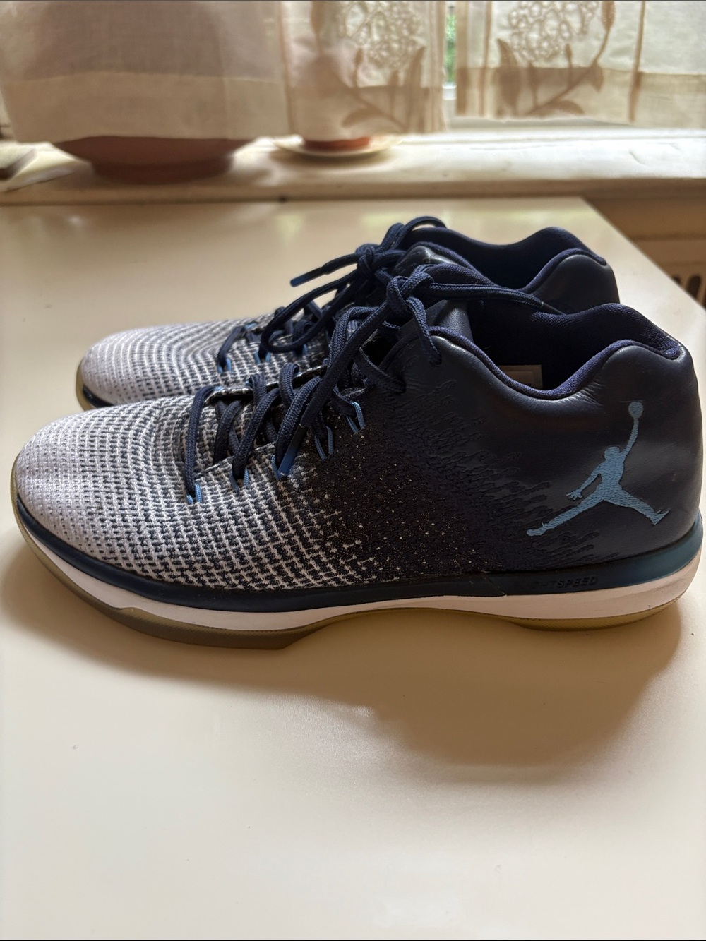 Nike Air Jordan XXX1 Flight speed Low-Top UNC Basketball Sneakers - Rare
